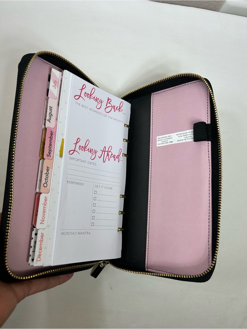 Recollections The C'est La Vie Zippered Practical Stylish 12-Month Planner - Picture 11 of 16